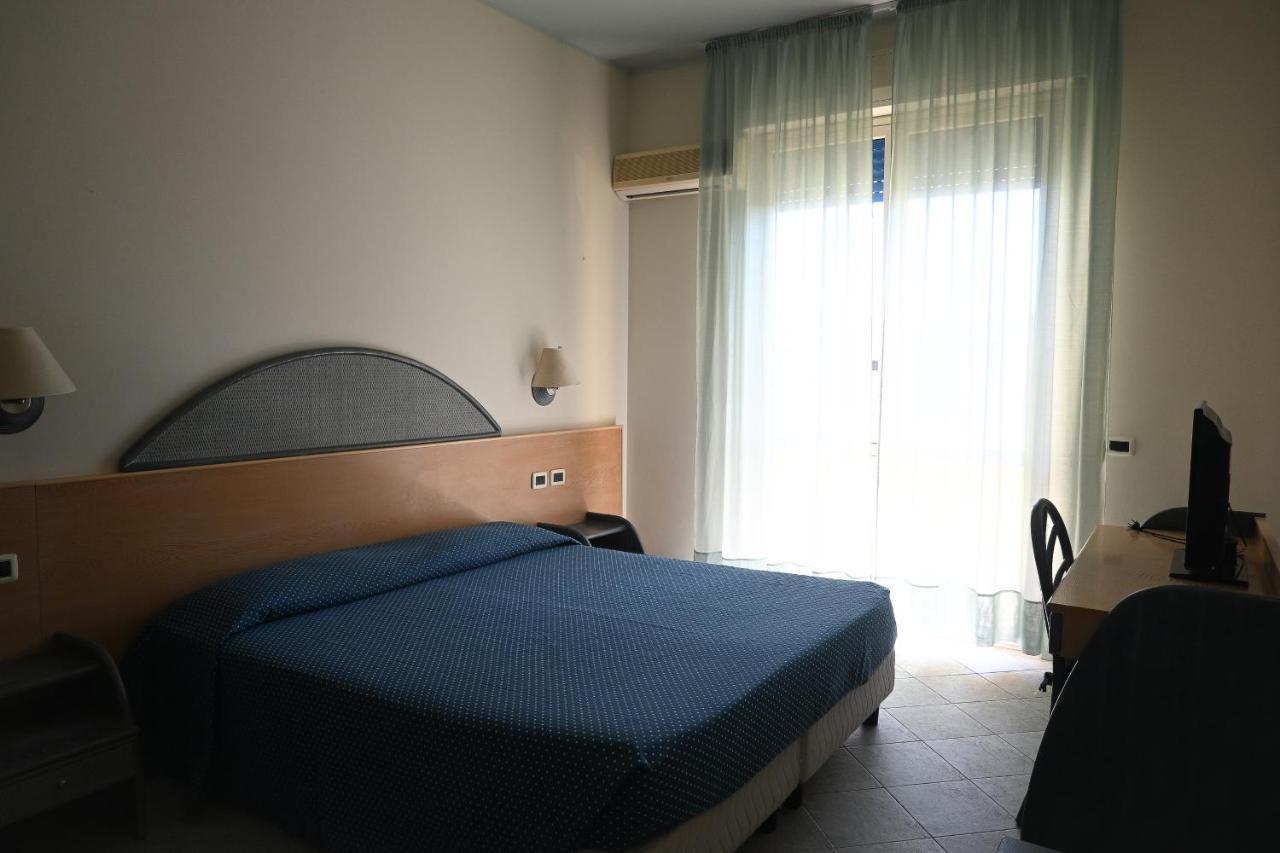 Hotel Baia Turchese 兰佩杜萨 外观 照片