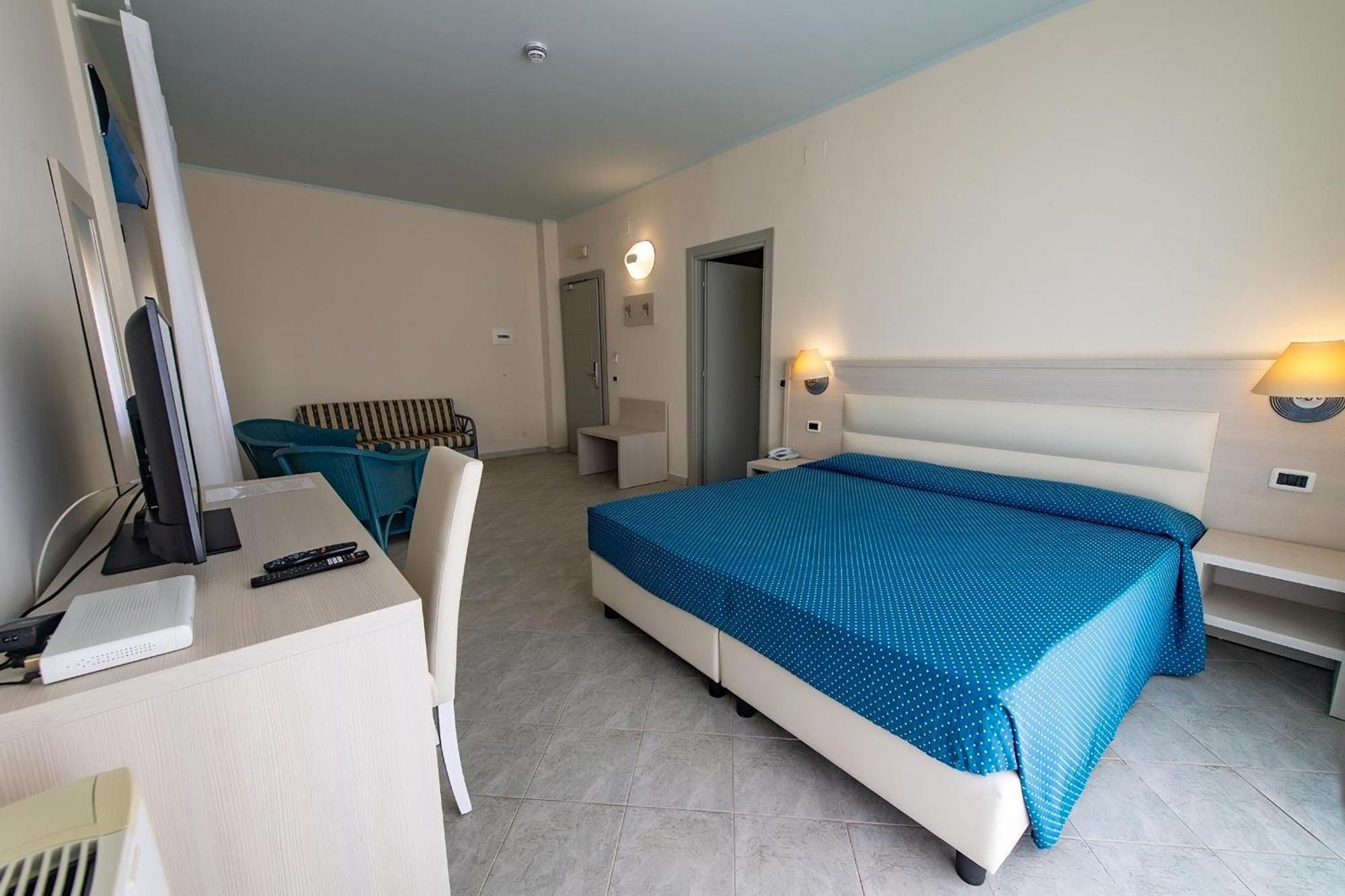 Hotel Baia Turchese 兰佩杜萨 外观 照片