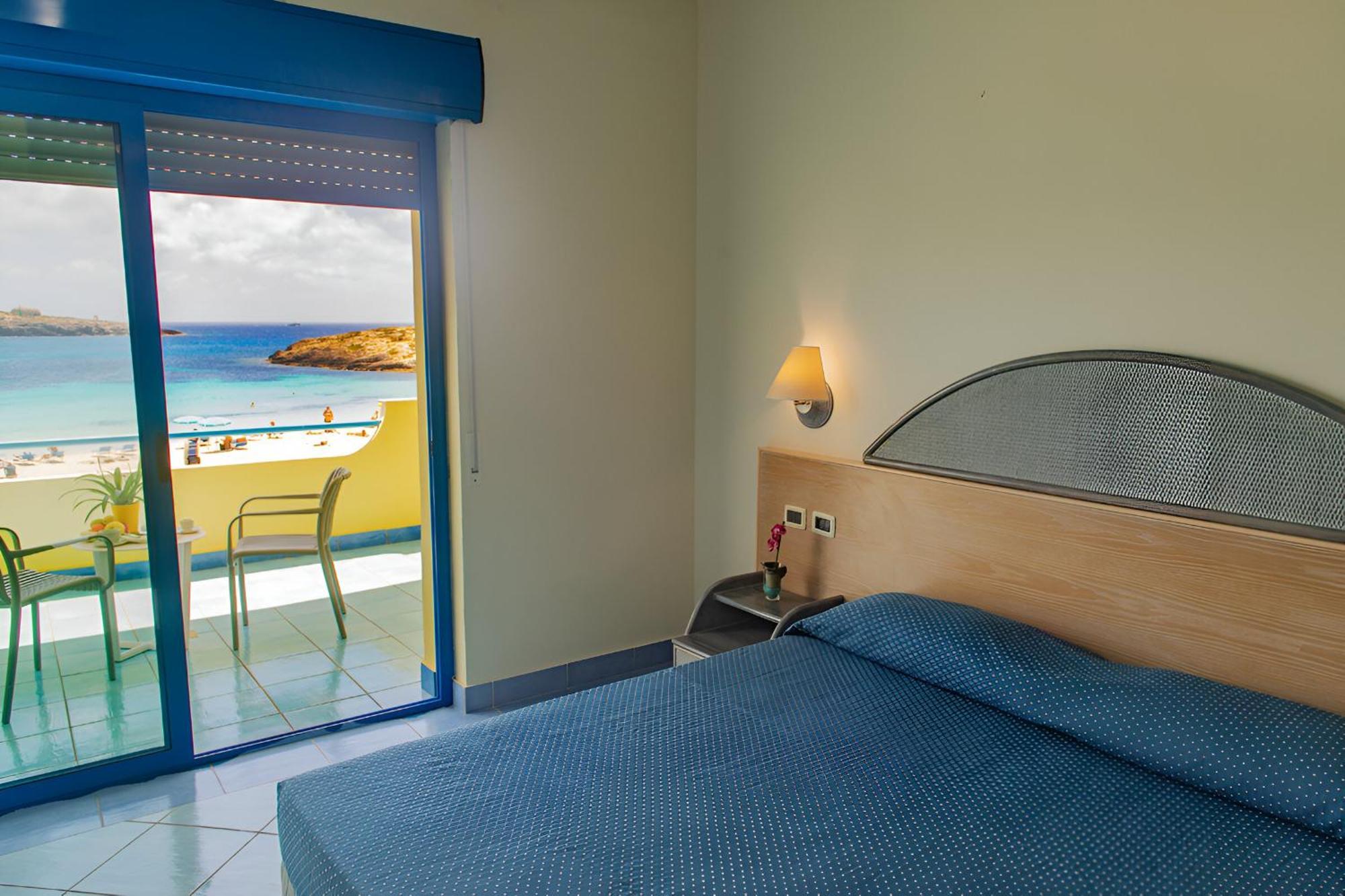 Hotel Baia Turchese 兰佩杜萨 外观 照片