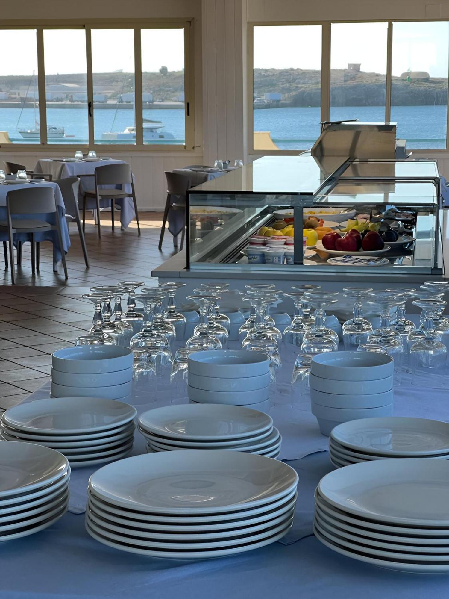 Hotel Baia Turchese 兰佩杜萨 外观 照片
