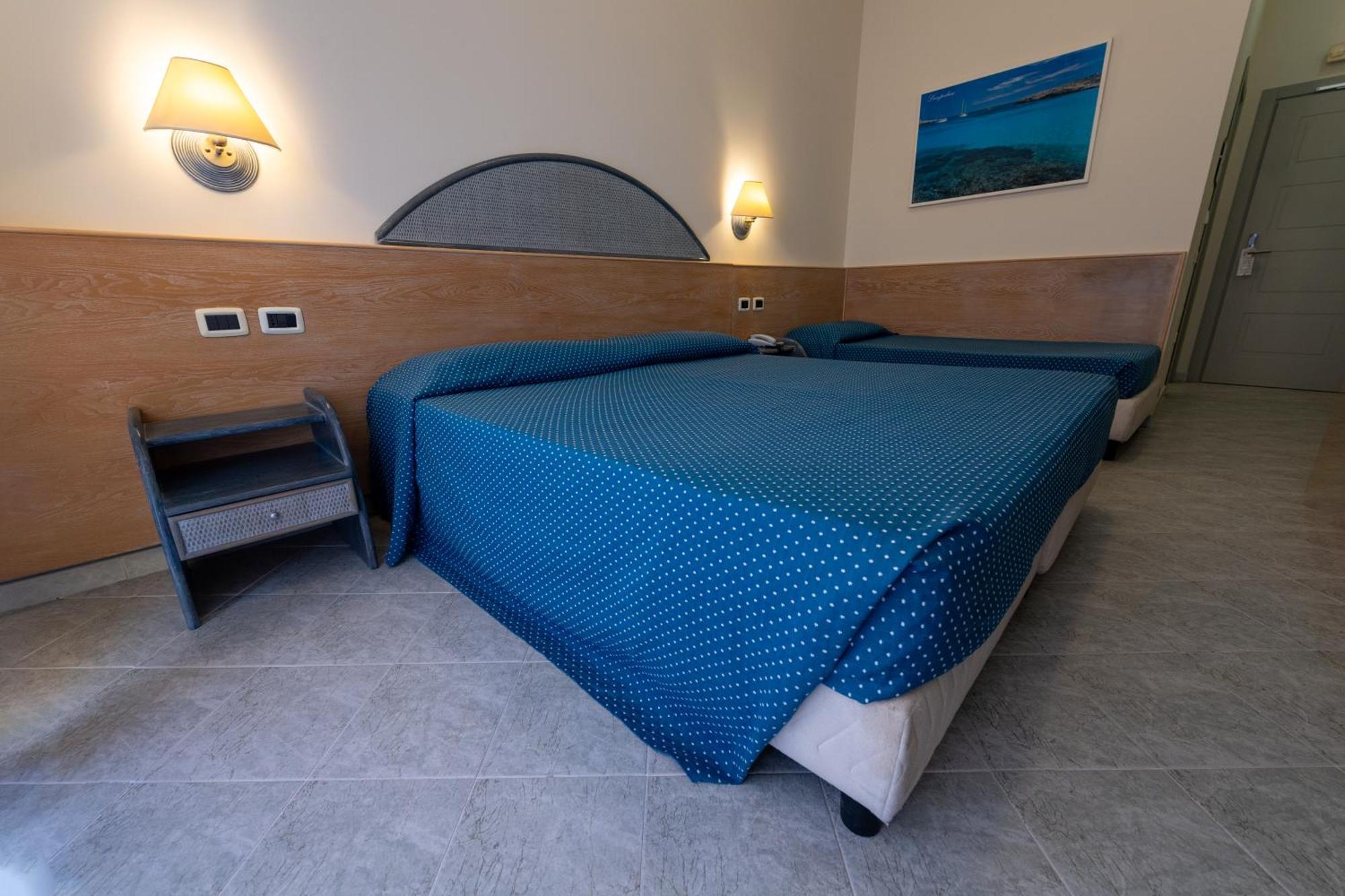 Hotel Baia Turchese 兰佩杜萨 外观 照片