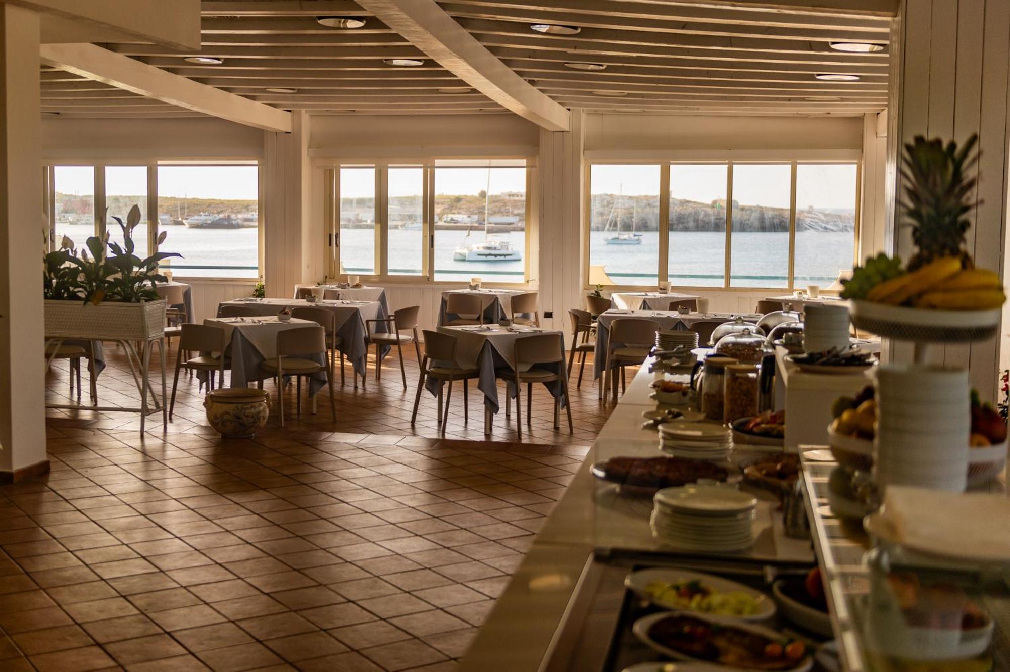 Hotel Baia Turchese 兰佩杜萨 外观 照片